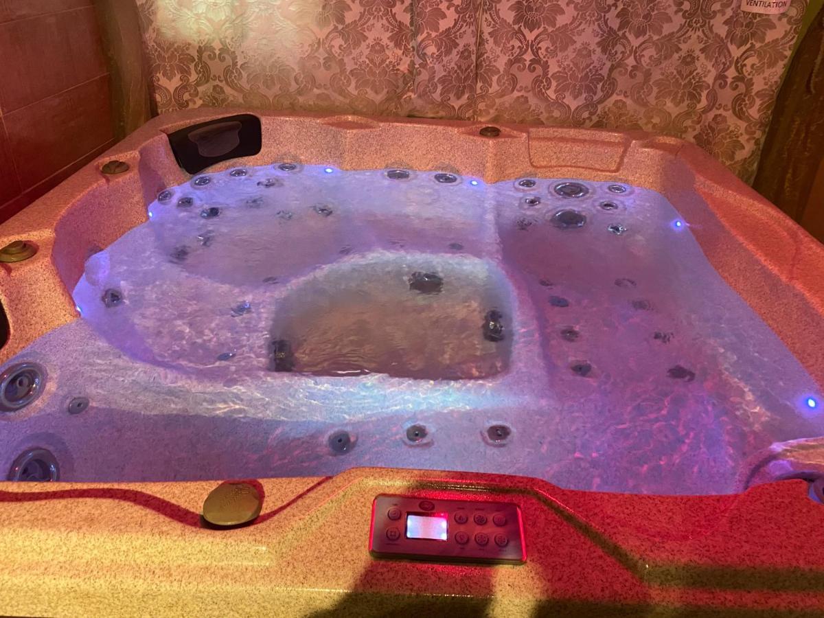 Suite Spa Acces Autonome Beaucaire  Exterior photo